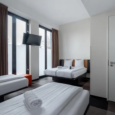 Easyhotel Centre Ξενοδοχείο 2*