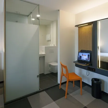 Easyhotel Centre 2* Μάαστριχτ