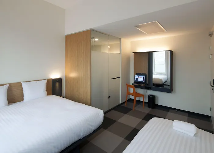 Easyhotel Centre فندق