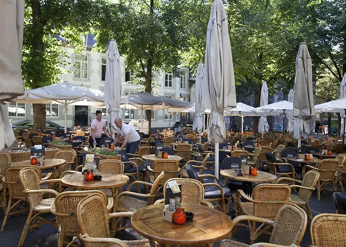 Easyhotel Centre فندق 2*