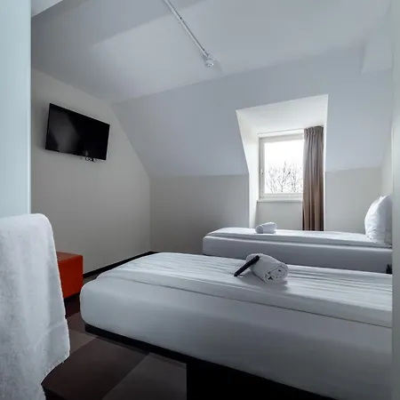 Easyhotel Centre Otel
