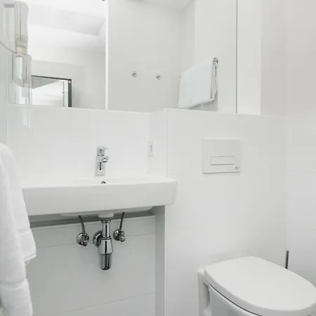 Hotel Easyhotel Centre 2*