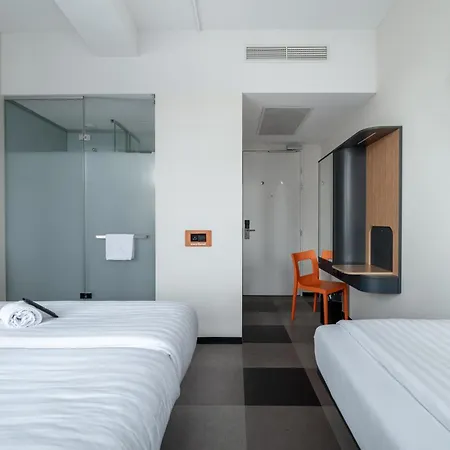 Hotel Easyhotel Centre 2*