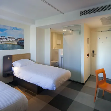 Easyhotel Centre