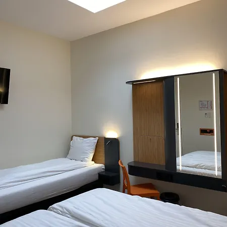 Easyhotel Centre 酒店