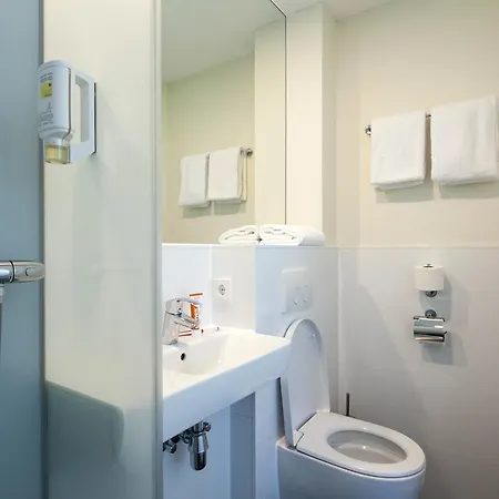 Easyhotel Centre