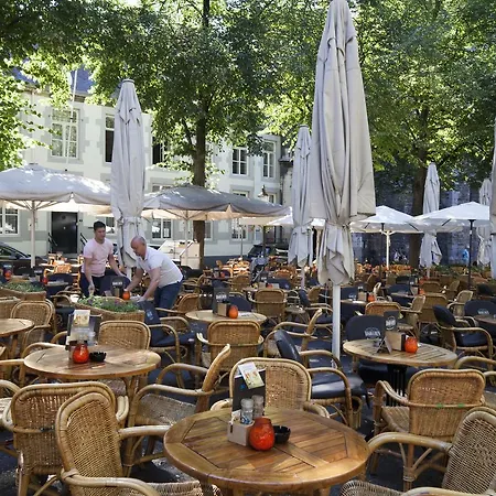 Easyhotel Centre Hotell 2*