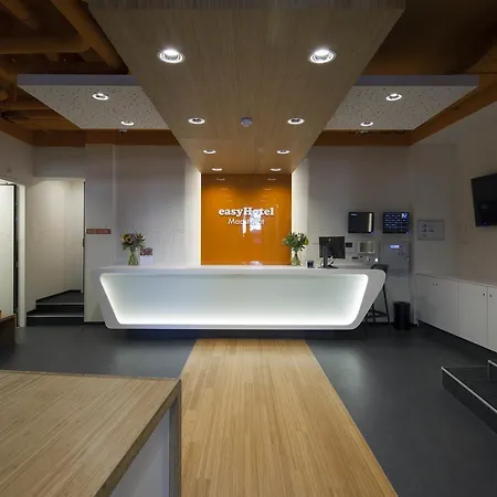 Easyhotel Centre 2*