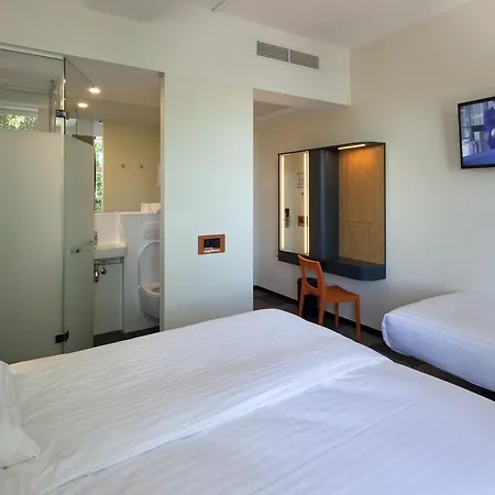 Easyhotel Centre 酒店