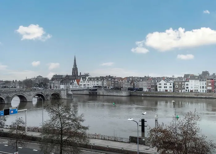 Easyhotel Centre Hotel