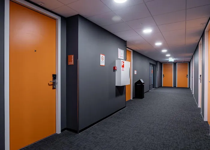 Easyhotel Centre 2*