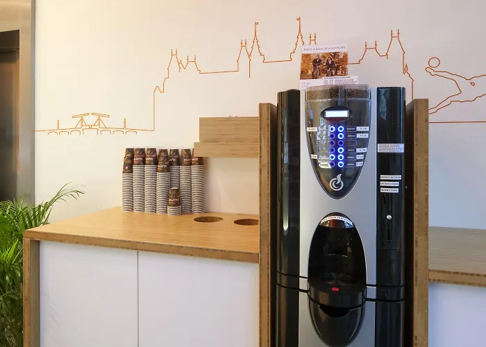 Easyhotel Centre Отель Маастрихт