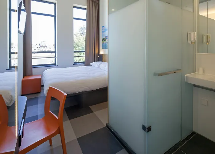 Easyhotel Centre Hotel