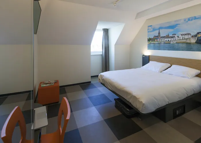 Easyhotel Centre Hotel