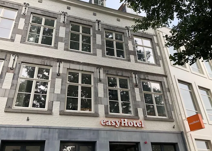 Hotel Easyhotel Centre 2*