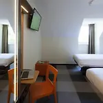 Easyhotel Centre Hotel 2*