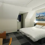 Easyhotel Centre 2*
