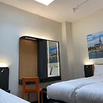 Hotel Easyhotel Centre