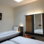 Easyhotel Centre Hotel