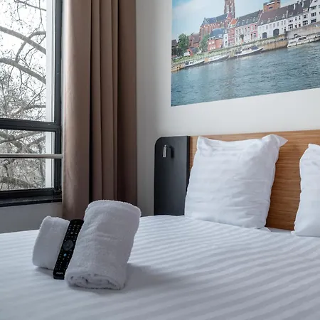 Easyhotel Centre Hotel