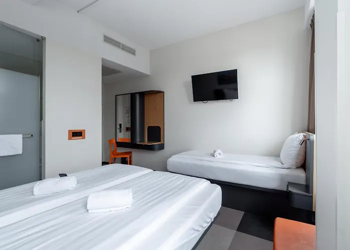 酒店 Easyhotel Centre